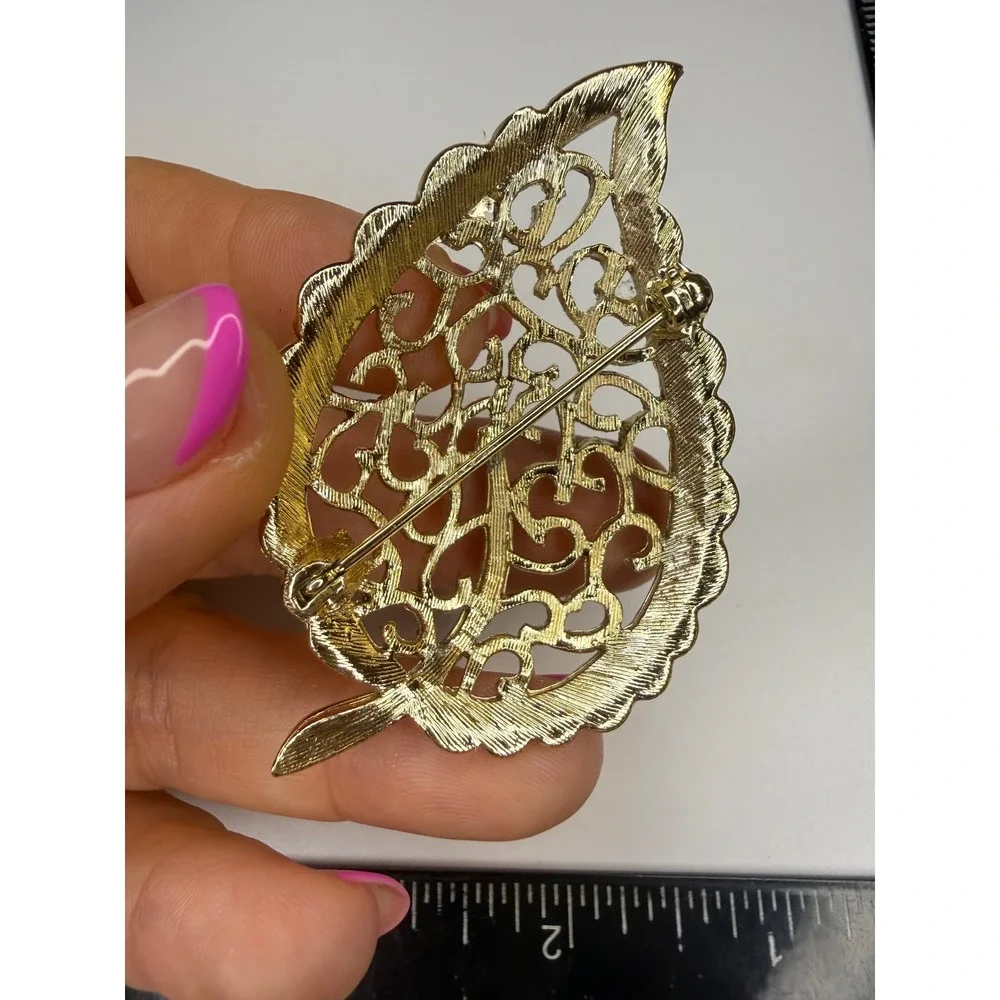 Gold Tone Filigree Leaf Brooch Textured Openwork Scroll Pin Botanical Jewelry